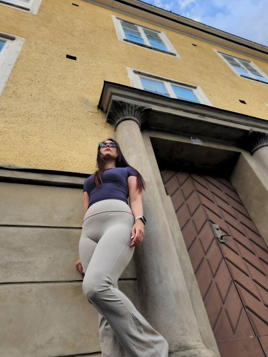 BEMITY FLARE SCRUNCH TIGHTS / YOGA LEGGINGS B012401