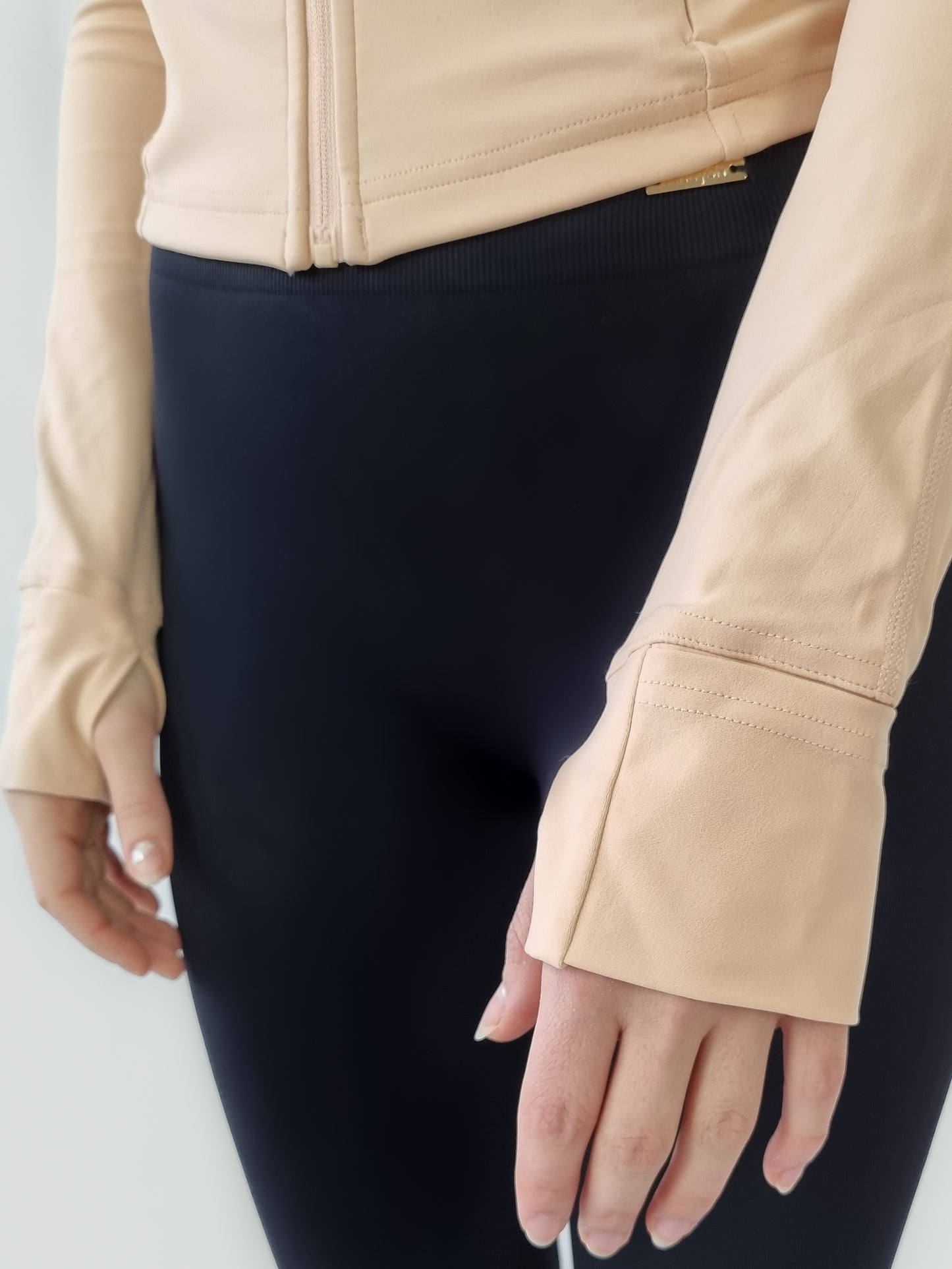 SHAPE JACKET