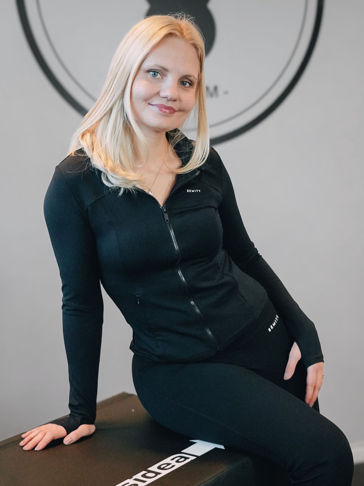 BEMITY SHAPE JACKET