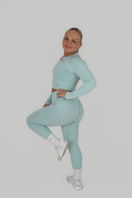 MISS ON CUTE RIBBED SEAMLESS TOP