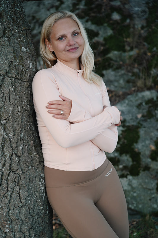 MISS ON SHAPE JACKET